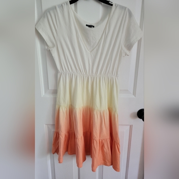 Wild Fable Yellow Orange Ombre Dip V-neck Dress Size Medium - Picture 1 of 4